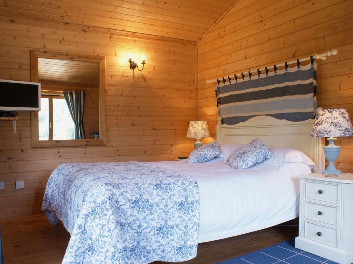 Valley Lodge Тівертон Екстер'єр фото